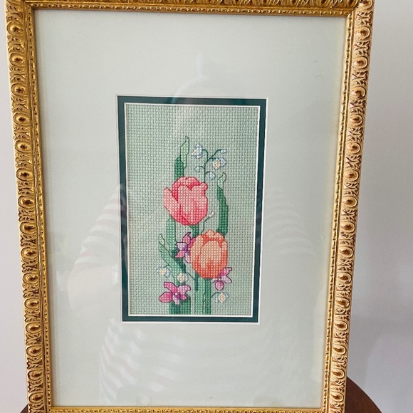 Vintage Framed cross-stitch floral with tulips and lily of the valley - Picture 1 of 8